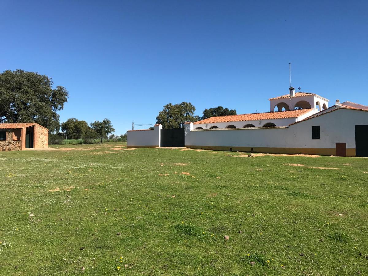 Hornachos Casa Rural De La Finca Sierra Grande מראה חיצוני תמונה