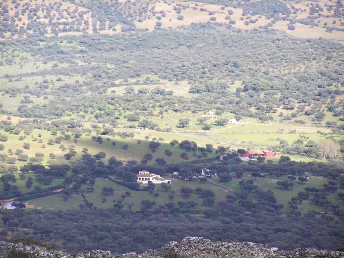 Hornachos Casa Rural De La Finca Sierra Grande מראה חיצוני תמונה
